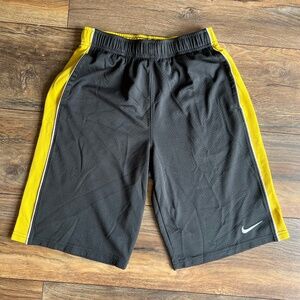 Boys Nike Basketball Shorts Size Large Yellow and Gray Dri Fit